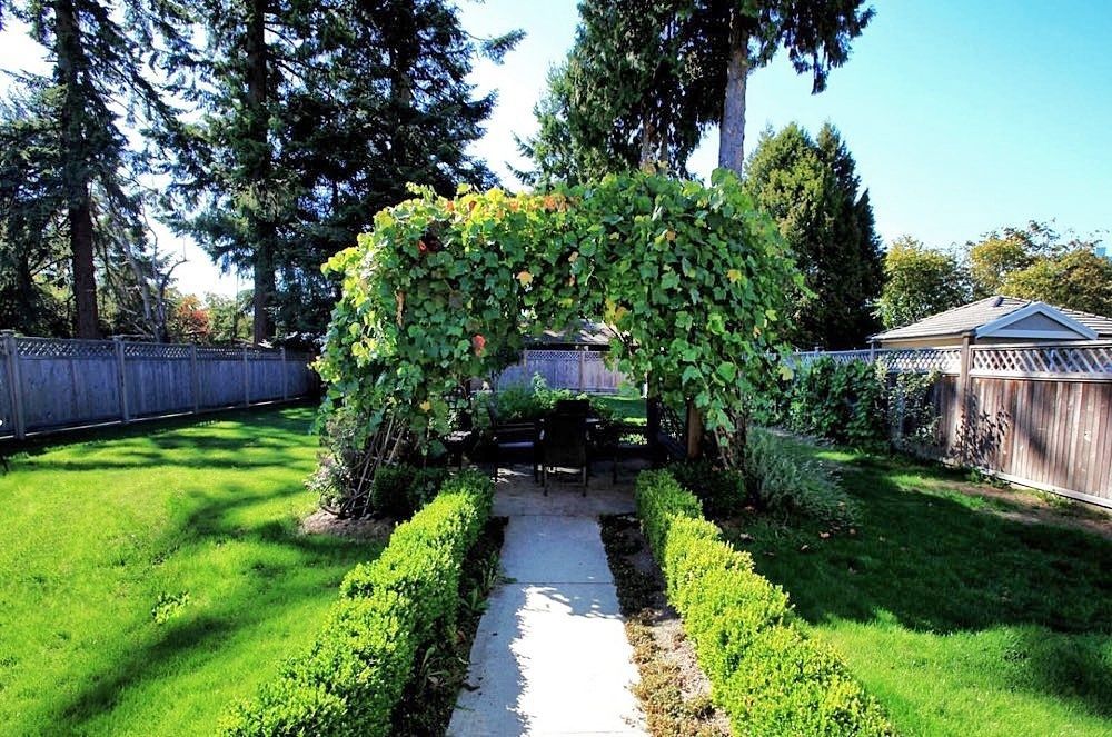 Imperial House Bed & Breakfast Burnaby Exterior photo