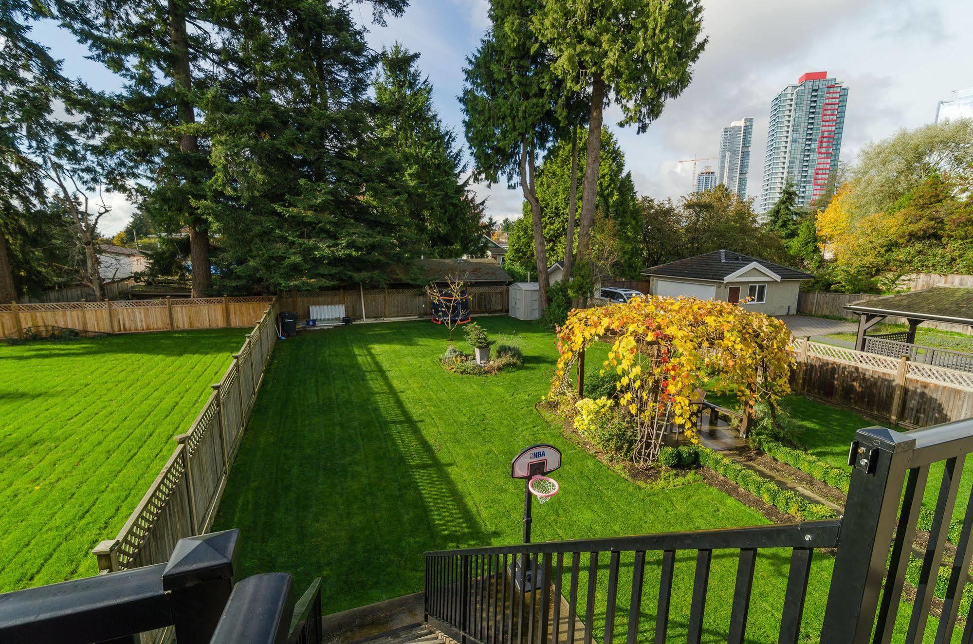 Imperial House Bed & Breakfast Burnaby Exterior photo